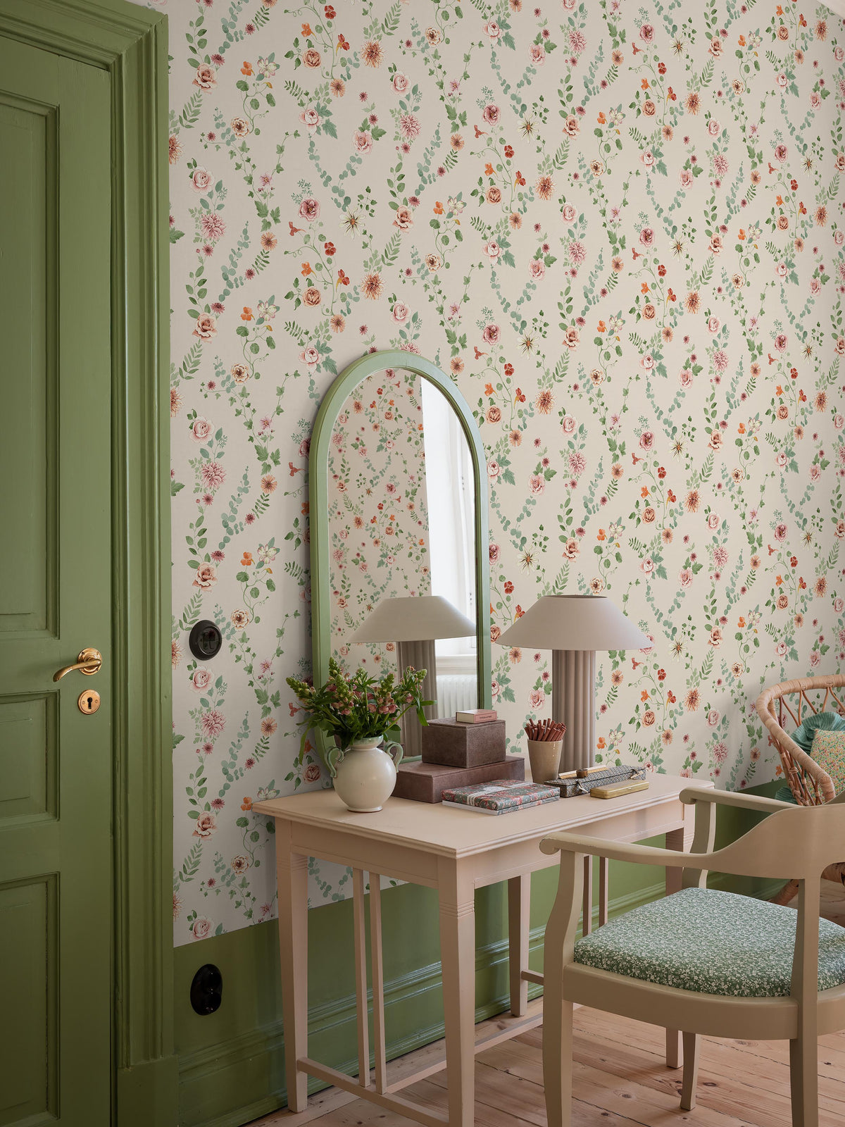 The light, Floral Bouquet Flowers wallpaper creates a soft, inviting atmosphere with its romantic pattern. Among eucalyptus and trailing ivy, flowers such as astrantia, dahlia, nasturtium, alstroemeria, and chrysanthemum bloom.