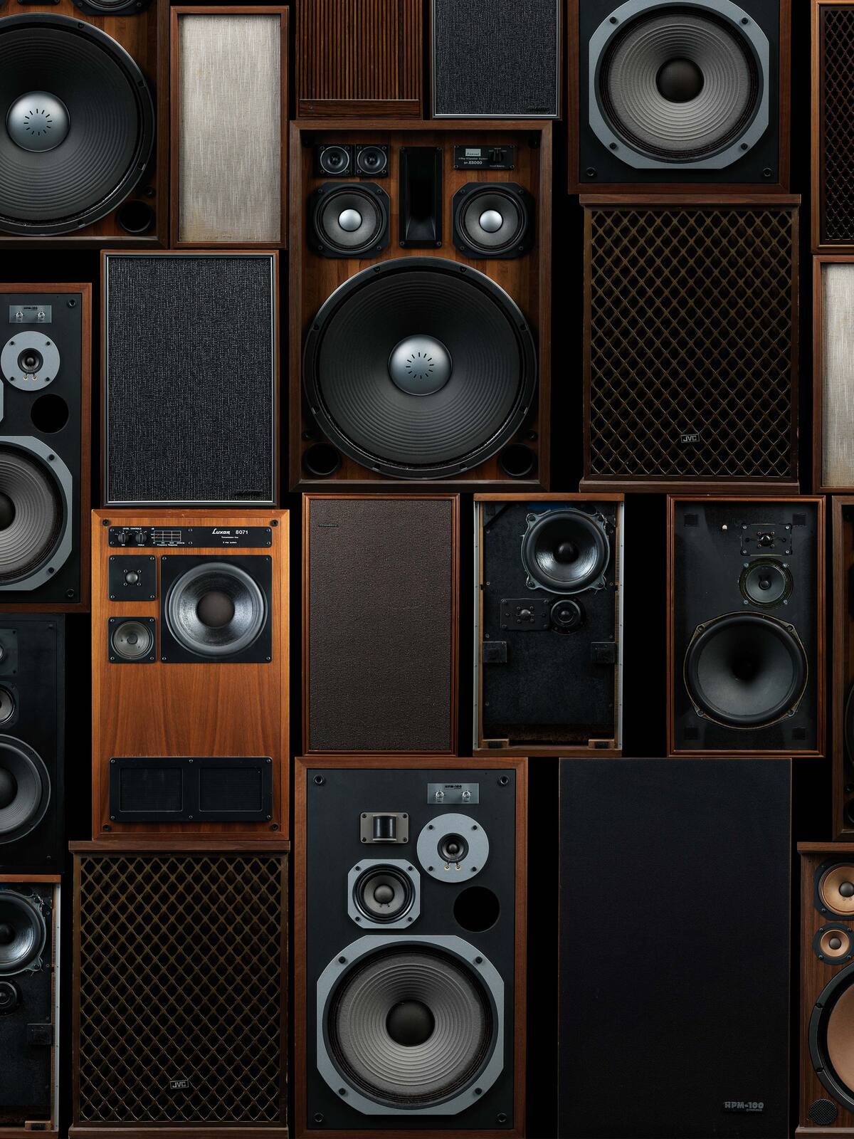 Audio - 9500W Mural