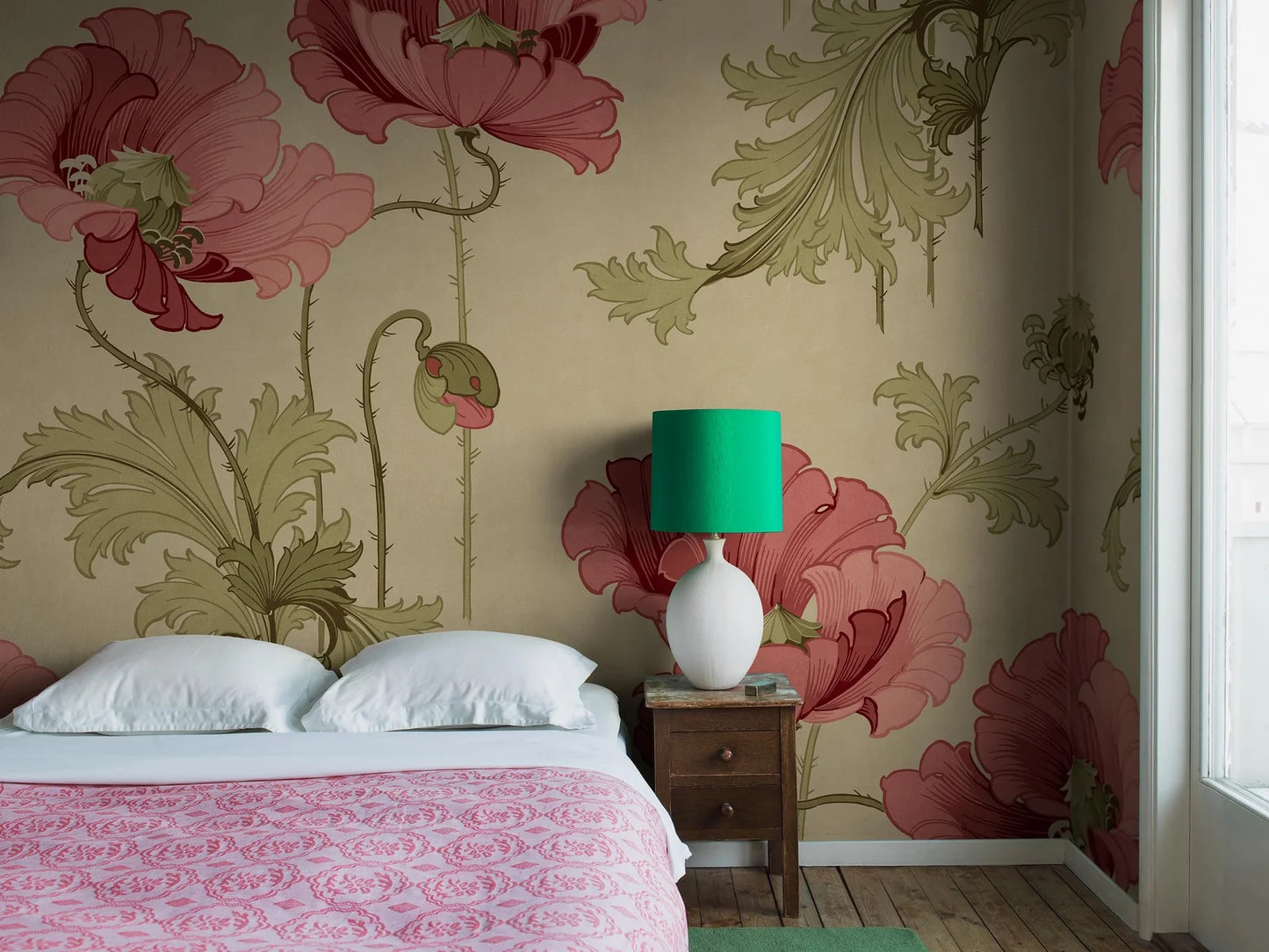 This magnificent mural wallpaper with large-scale poppies is based on an Art Nouveau pattern from the early 1900s.