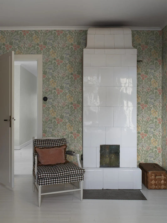 Featuring florals in bright and lovely red, yellow, blue and purple shades and foliage in soft green tones, our Jane wallpaper brings to the mind the sweet scents and sights of an English spring day. 