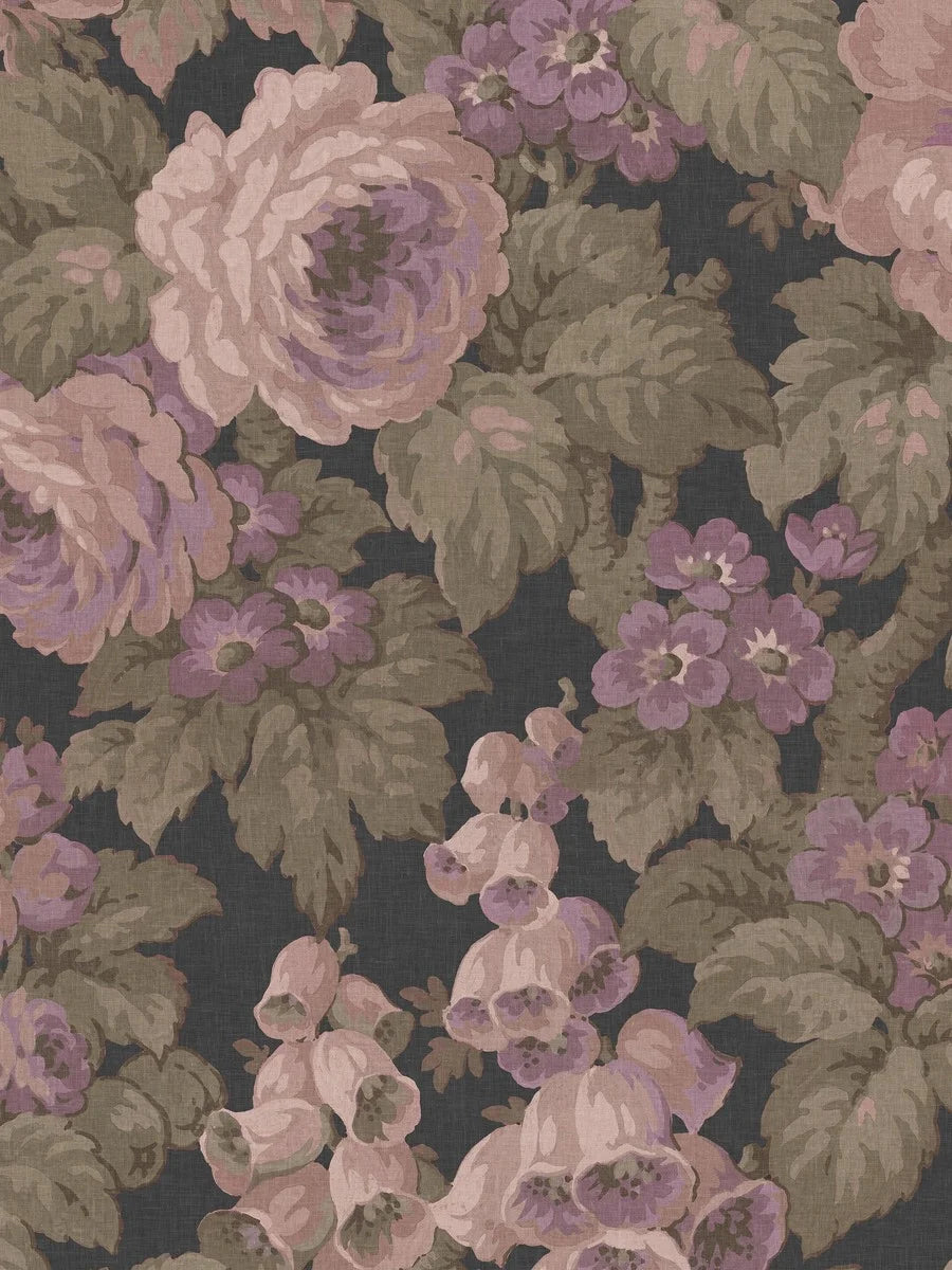  A textile-like effect in the pattern gives the wallpaper a soft, cozy expression. 