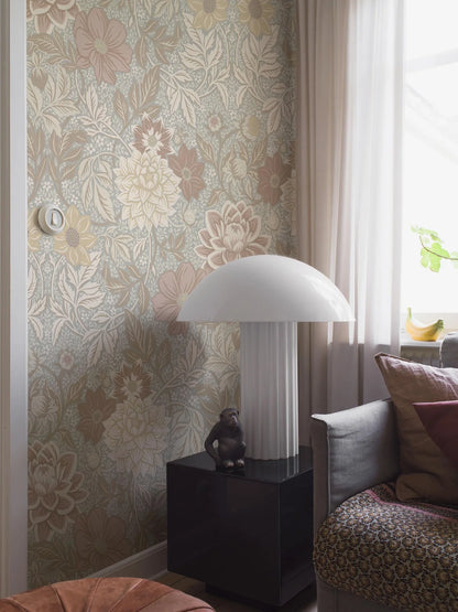 The large-scale Dahlia Garden Grand wallpaper is an enlarged reprint of our modern classic, Dahlia Garden. The hand-painted floral ornament feels warm and harmonious