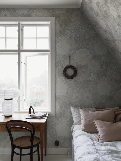 Dahlia Garden Grand wallpaper mural features an Arts &amp; Crafts-inspired pattern with lush dahlias and cosmos surrounded by delicate foliage.