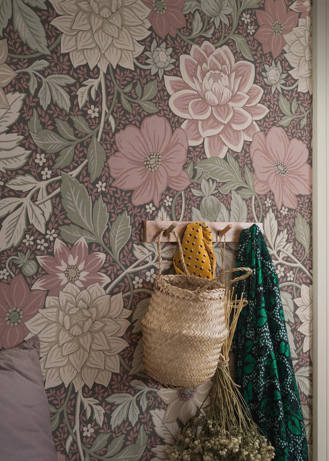 With the Dahlia Garden Grand wallpaper mural, you can dress your room in a winding sea of lush flowers!