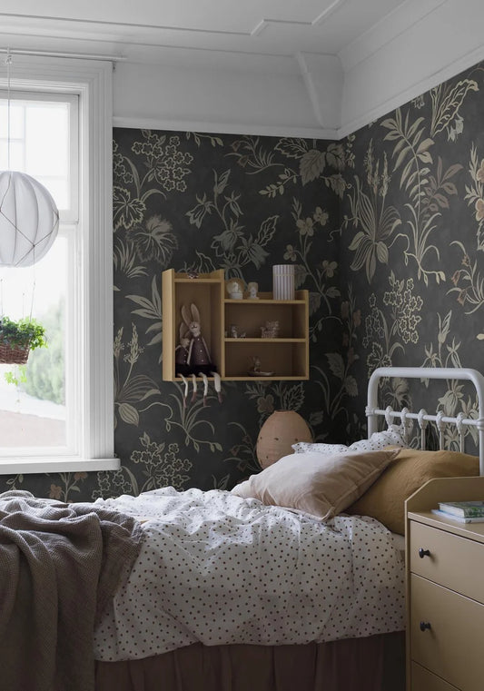  Across the Folklore Grand mural, the hand-painted floral pattern of Folklore winds in a dramatically enlarged scale. 