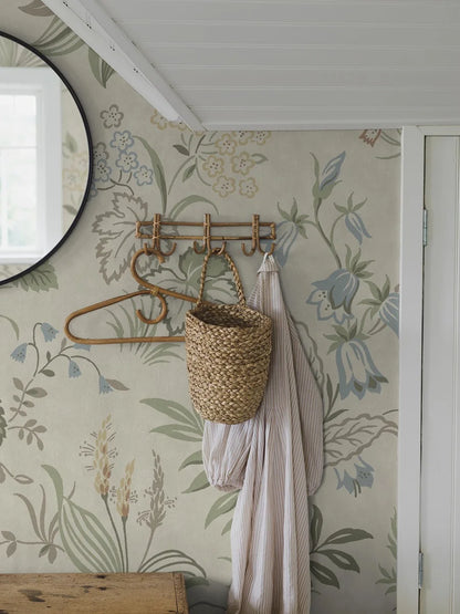  Folklore Grand is an enlarged digital print of the floral 1950s Folklore wallpaper. 