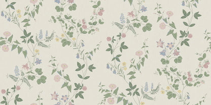 Floral Midsummer Eve Grand climbs toward the ceiling like a summery, delicate wall painting with buttercups, columbines, bellflowers, clover, and other blossoms in a light pastel palette on a cream-white background.