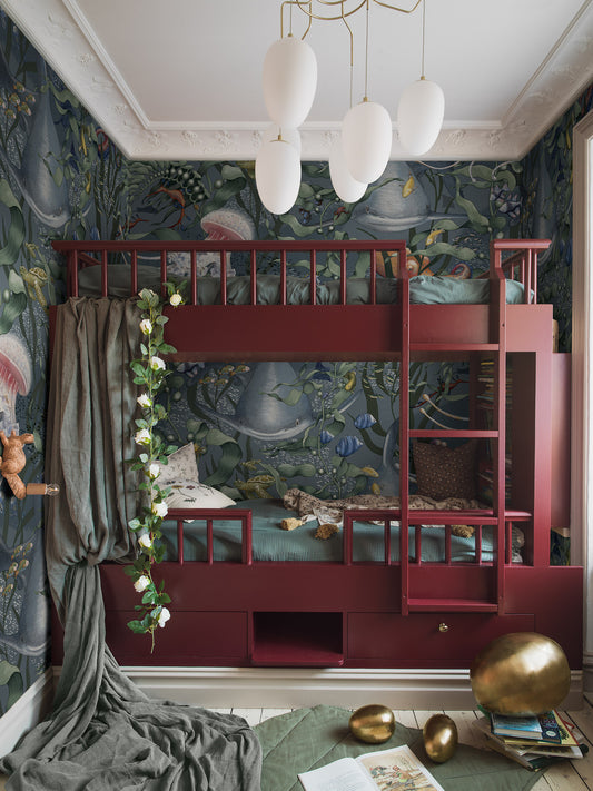  The Underwater Magic Grand wallpaper is covered in a large-scale underwater forest of swaying kelp, filled with starfish, jellyfish, turtles, octopuses, and other fascinating creatures. 