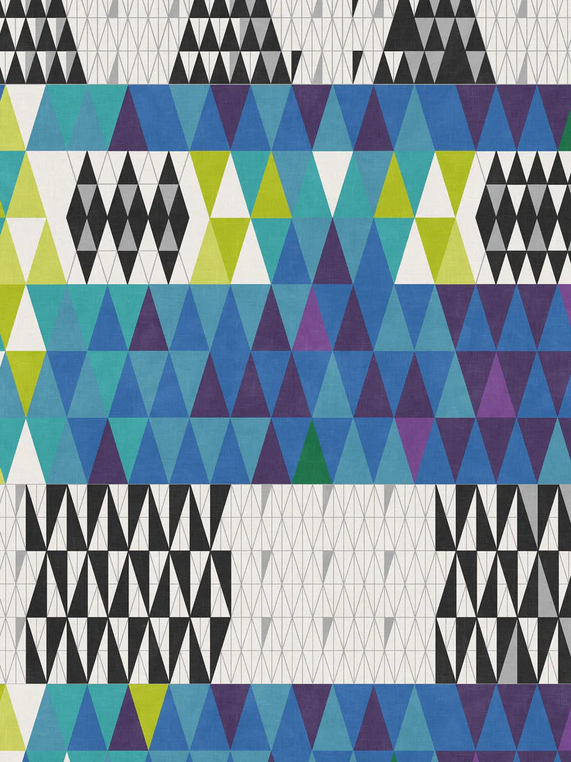 The graphic mural wallpaper Pythagoras is based on a textile of the same name, designed in 1952 by Swedish architect Sven Markelius, also known as Mr Funkis. 