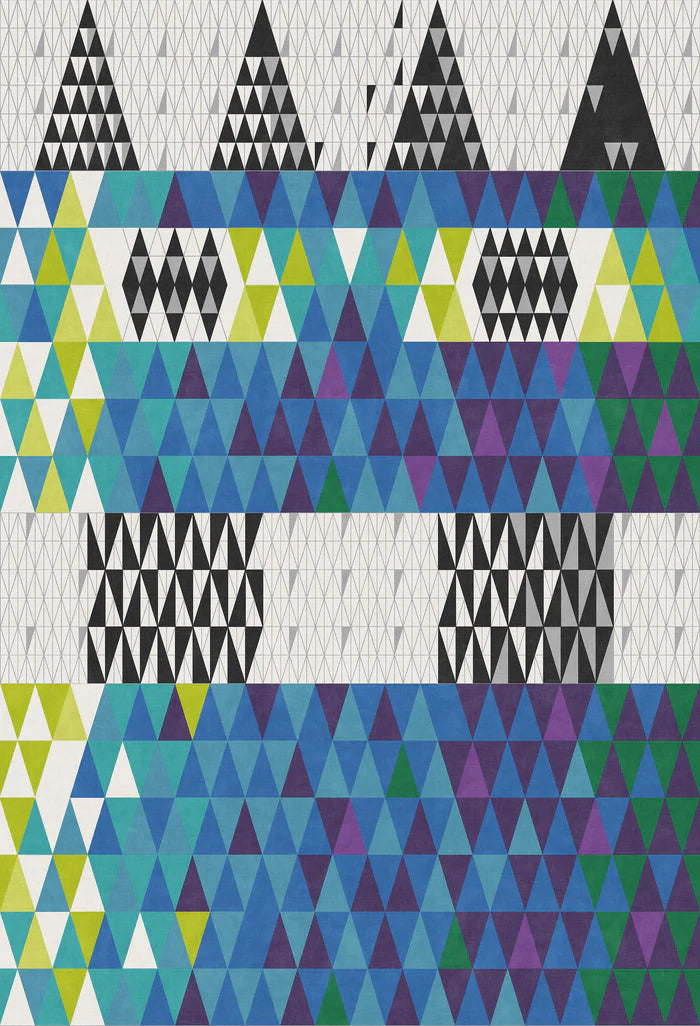 The graphic mural wallpaper Pythagoras is based on a textile of the same name, designed in 1952 by Swedish architect Sven Markelius, also known as Mr Funkis. 