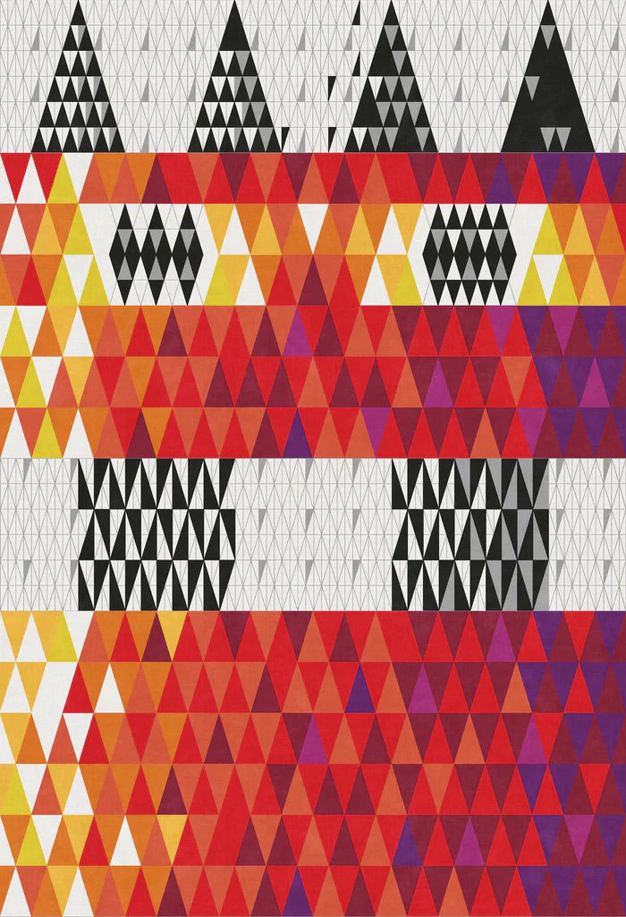 The mural wallpaper Pythagoras is a design classic by Sven Markelius, also known as Mr Funkis. In 1952, Markelius created this geometric pattern for a textile,