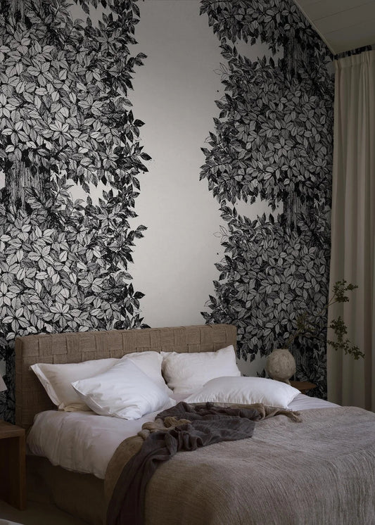 Here, the Hassel mural wallpaper comes in a black-and-white palette, just like Gråsten’s original design. The wallpaper is printed to measure for your wall.