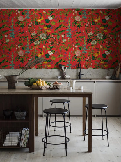 With the large-flowered mural wallpaper Sommar on your wall, you can enjoy a sense of summer at home all year round.