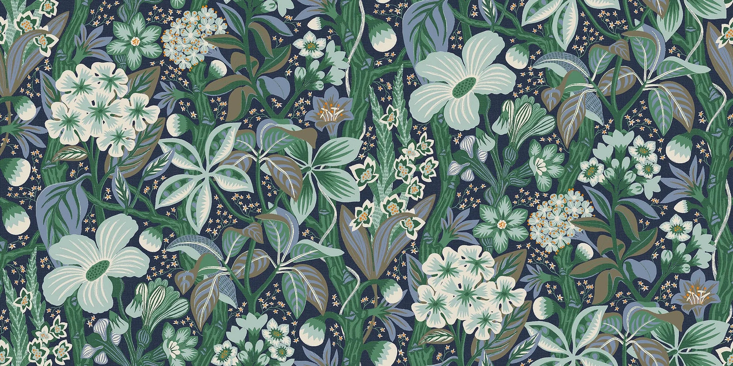 The floral mural wallpaper Friviva is a true flower festival, with a delightful mix of Scandinavian meadow flowers and exotic plants.