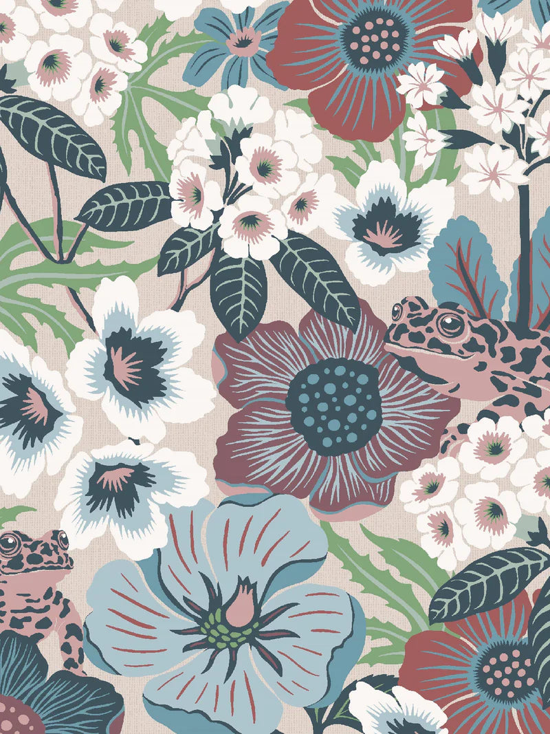 Hanna Werning is known for her lush botanical patterns with a humorous twist, and the floral mural wallpaper Kvackstepp is no exception. 
