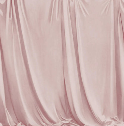 The light mural wallpaper Drape features a hand-painted motif of softly draped fabric, with a lifelike canvas texture and an artistic feel in the brushstrokes.