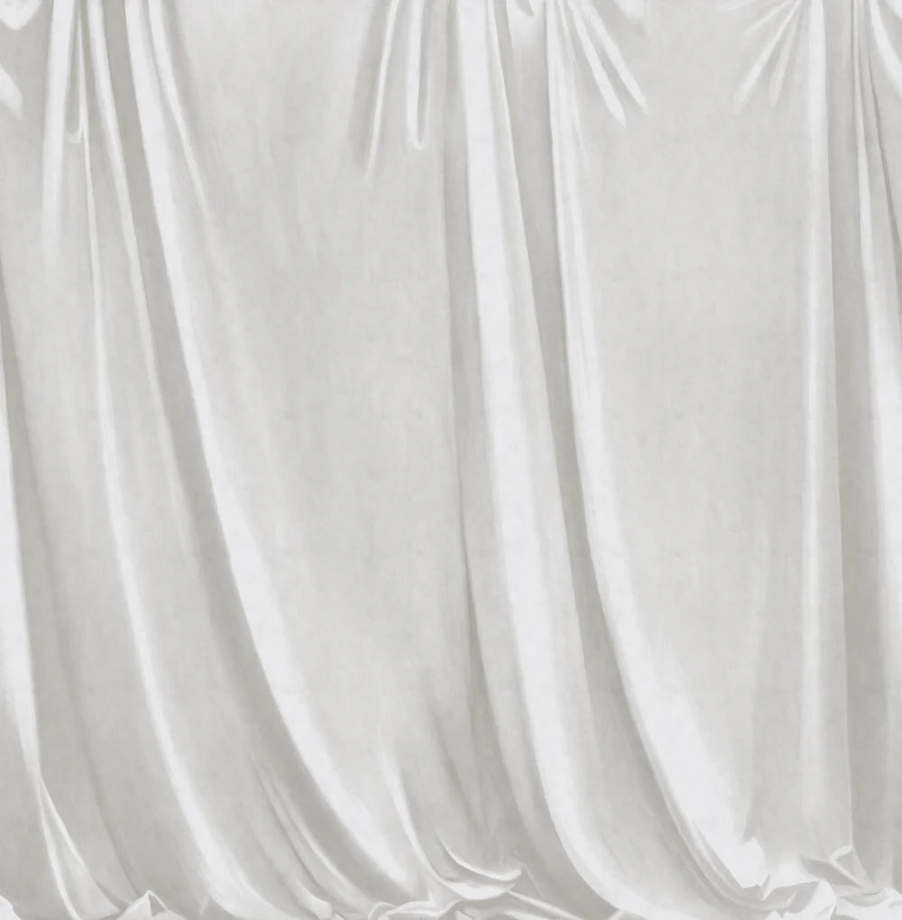 The light mural wallpaper Drape features a hand-painted motif of draping fabric with a canvas texture and soft brushstrokes.