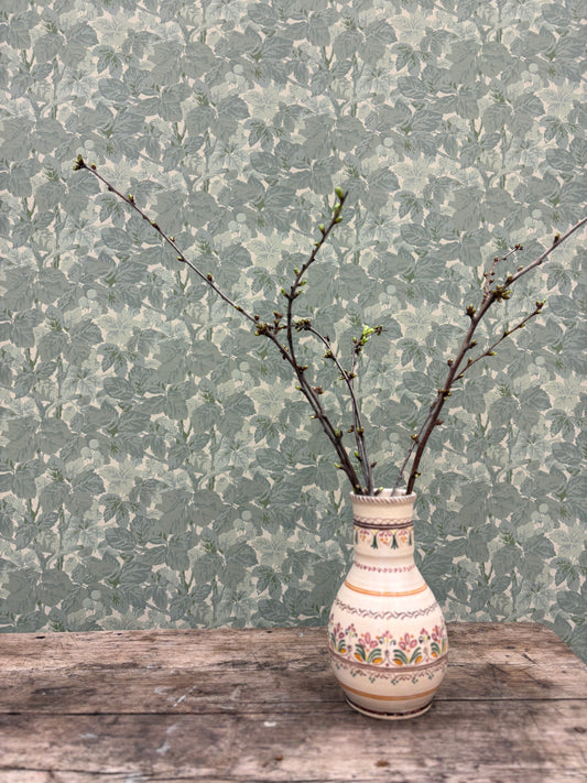 Bladverk is a rich and expressive wallpaper design inspired by the lush foliage and blossoms of the chestnut tree. 