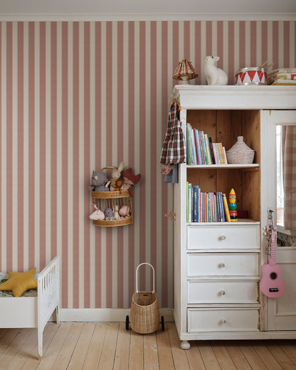 The woven stripe in the finest cotton quality was in Sandberg's then fabric assortment many years ago and is now more relevant than ever. 