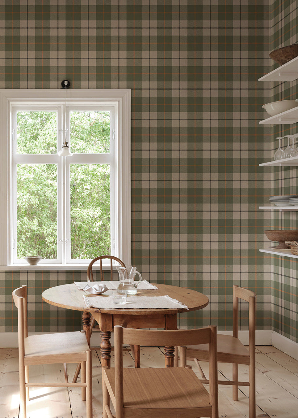 Ranold was in the assortment for a long time as a traditionally printed wallpaper. Now we have made a new interpretation on a larger scale mural and added a textile character