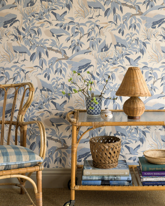  A rhythmic play with formations encouraging the eye to look for the hidden birds in the pattern of this wallpaper. 