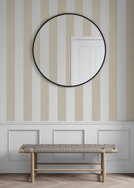The stripes reappear when you catch a glimpse of the cold and clear water of Lake Åsunden through the wooden planks of the pier.