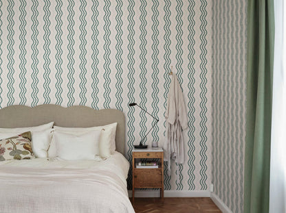 In collaboration with designer Johanna Bradford, we have developed this bold striped wallpaper design that is both unique, has a slightly humorous tone, and looks very stylish on the wall.