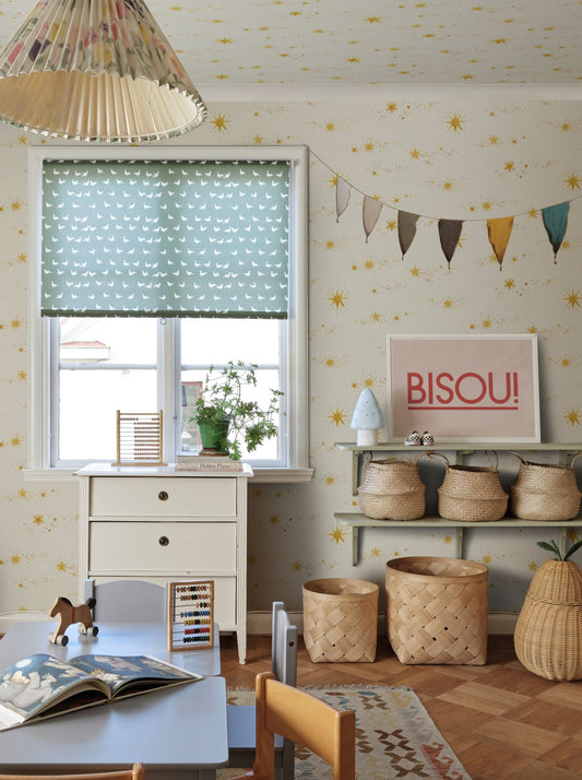 The beautiful hand-painted stars dance over the wallpaper like stars in the sky. Created together with Johanna Bradford as a dreamy ceiling wallpaper