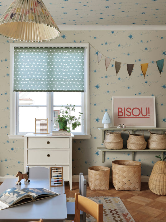 The beautiful hand-painted stars dance over the wallpaper like stars in the sky. Created together with Johanna Bradford as a dreamy ceiling wallpaper