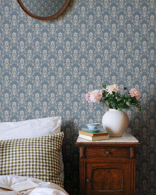 Alva wallpaper welcomes spring into the room with its detailed bouquets of anemones, creating a tranquil, serene backdrop