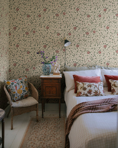 The Castle Rose wallpaper pattern is named after our Swedish royal family's summer residence, Solliden on Öland.