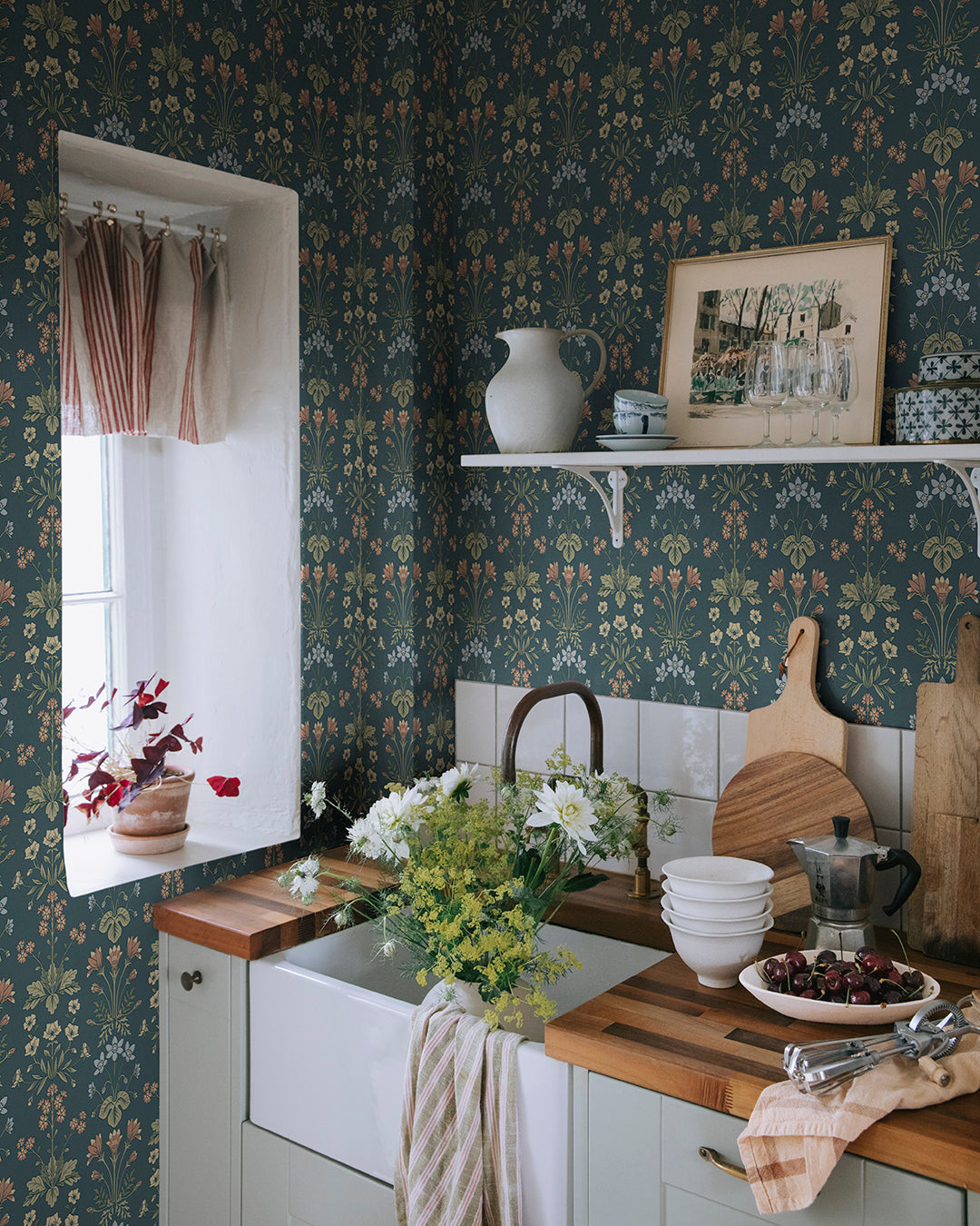 This rare medallion wallpaper includes Bluebell, Wood Anemone, Cowslip, and Sun Rose.