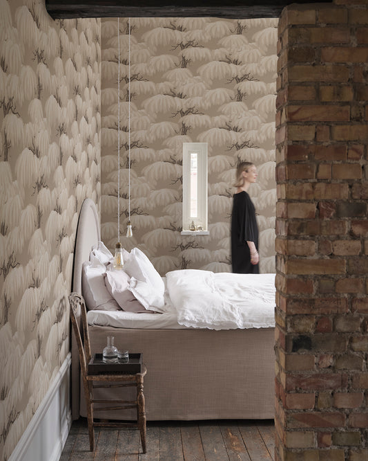 Alba Beige: Majestic Cedar Elegance
Inspired by the stately Lebanese Cedar trees of Como, the Alba Beige wallpaper presents a grand motif with a sophisticated, modern feel. Its rich patterns create an understated elegance that echoes natural splendor, making any space effortlessly refined.