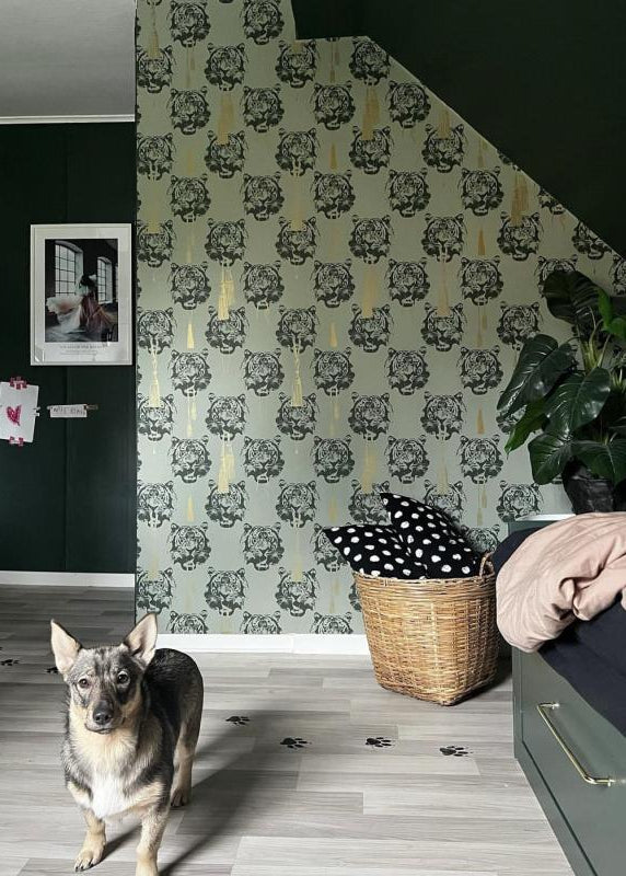 Incredibly popular wallpaper Coco tiger in green. With its lovely color and lovely pattern, it fits everything.
