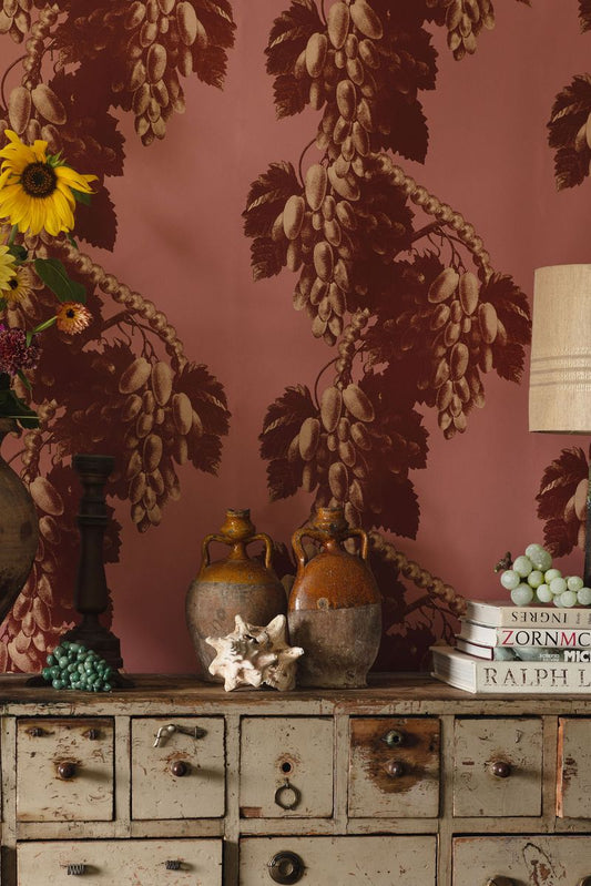A wallpaper pattern that combines classic elegance with a lighthearted, imaginative twist.
Design: Lisa Bengtsson