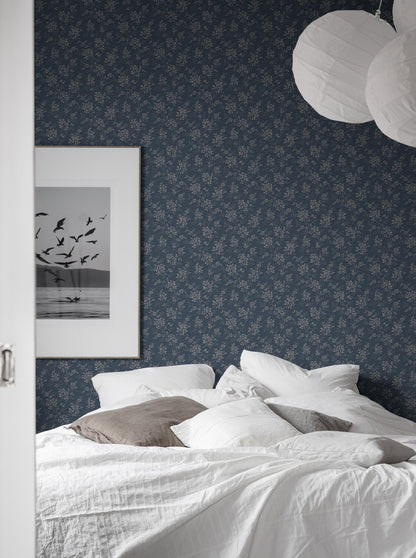 Hip Rose wallpaper is brimming with vintage elegance. Inspired by a traditional floral design of dainty wild rose blooms found in our archives