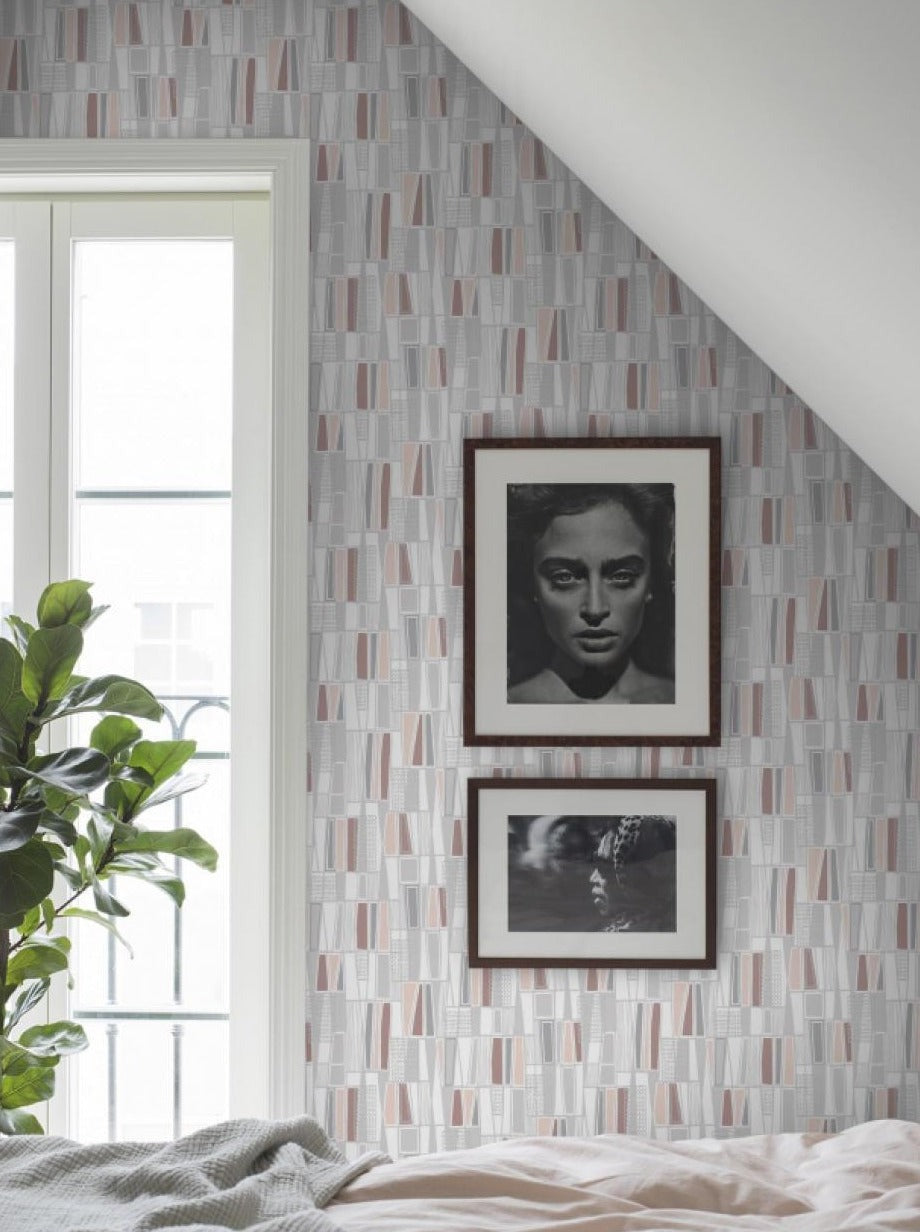 This wallpaper is a trip back to the 1950s with a clean and stripped surface that is a trademark of functional form.