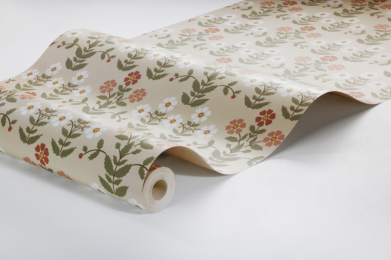  Shaded in warm tones of red and beige with hints of eggshell white, olive green and golden yellow, our Sippor wallpaper is contemporary and cosy in style. 
