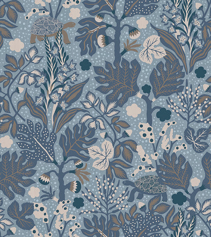 Colored in dusky blue tones, our Turgräs wallpaper invites you to sit back, relax and let your imagination wander. 